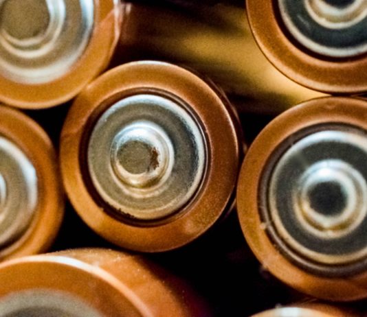 Starting an Auto Batteries Business? Read These 4 Tips First