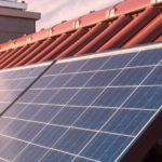 Understanding the Pros and Cons of Installing Solar Panels (1)