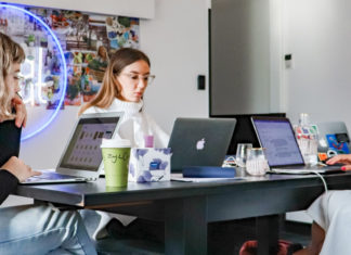 Minimum Viable Brand: Ultimate Start-up Guide Of 2024