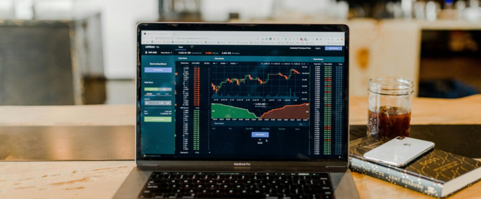 Franchising 101_ How and Why To Invest in One Franchising 101: How and Why To Invest in One